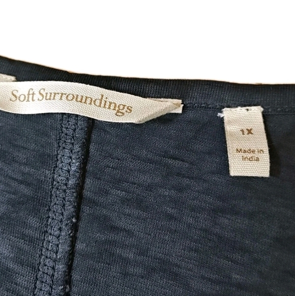 Soft Surroundings Eyelet Asymmetrical Hem Tunic Top Woman 1X Charcoal Gray Artsy - Picture 6 of 9